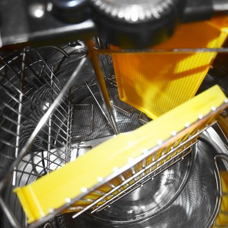 Miodarka z pojemnikiem Mellarius MiniLine 3.r. P40