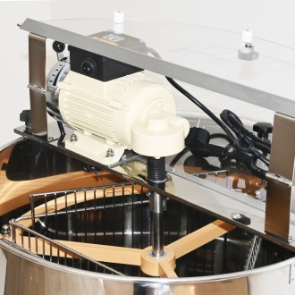 Miodarka z kontenerem Mellarius OptiLine 3/9 R. z 230V el. przez napęd P52