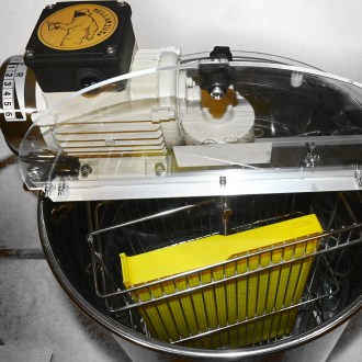 Miodarka z kontenerem Mellarius OptiLine 2 R. z 230V el. przez napęd P40