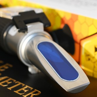 Refraktometr Catania PLUS do badania wody w miodzie