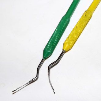 Łyżeczka do przekładania larw leworęczny / praworęczny