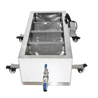 Pojemnik na miód z sitem kaskadowym oraz pokrywą Mellarius