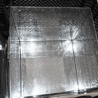Topiarka do wytopu wosku Mellarius z wytwornicą pary 50 x 50 cm