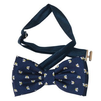 Niebieska muszka ApiSina z pszczołami